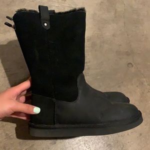 WOMENS BLACK UGG BOOT